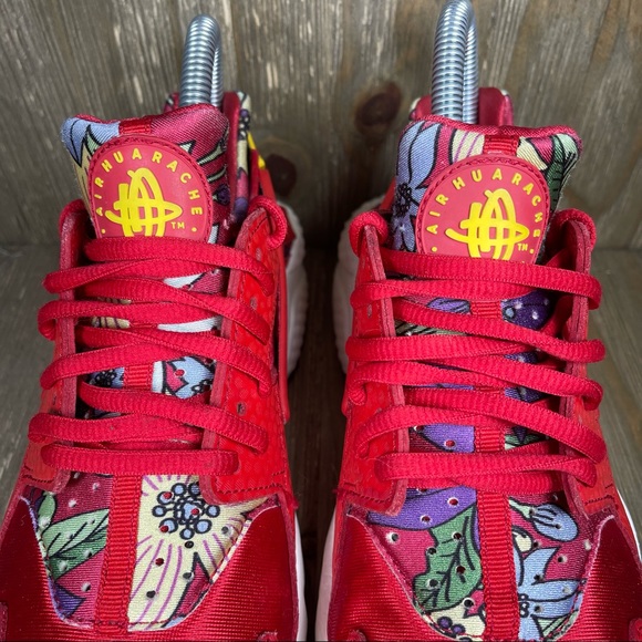 Nike Air Huarache Run Print Red Aloha Womens Size 7. - Picture 4 of 12